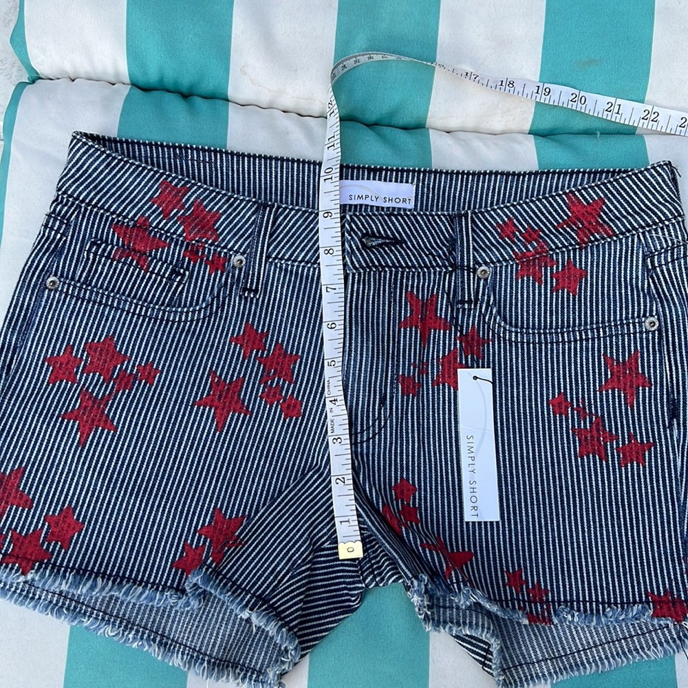 NWT Simply Short Cut Off Denim Shorts with Red Stars - Picture 9 of 13
